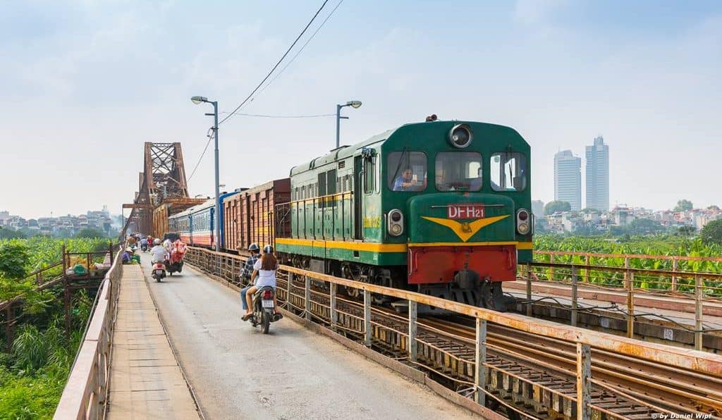 Travel Vietnam by train to see the countryside