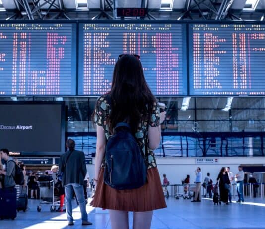 A Guide to Your First Hour in Vietnam